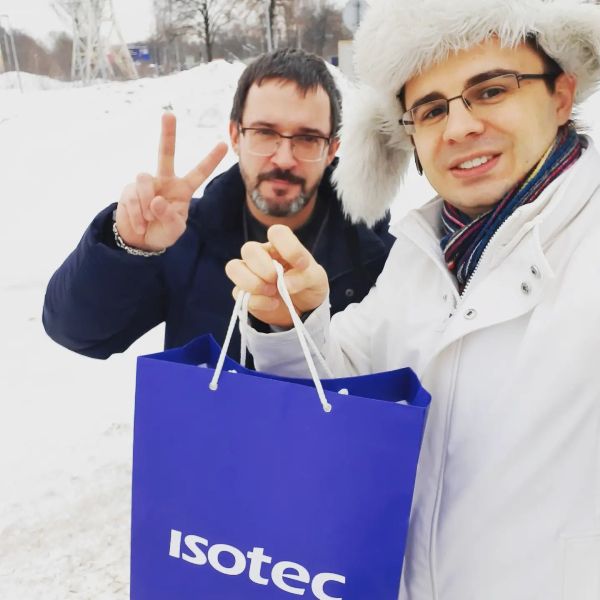 Сегодня к нам заезжали в гости представители с компанией Isotec